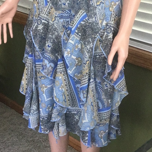 F
✅Final Reduced Price✅Gorgeous Asymmetrical Dress - Picture 2 of 10